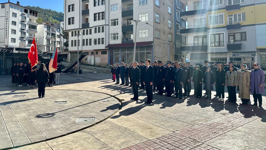 29 EKİM CUMHURİYET BAYRAMI ÇELENK TÖRENİ YAPILDI.